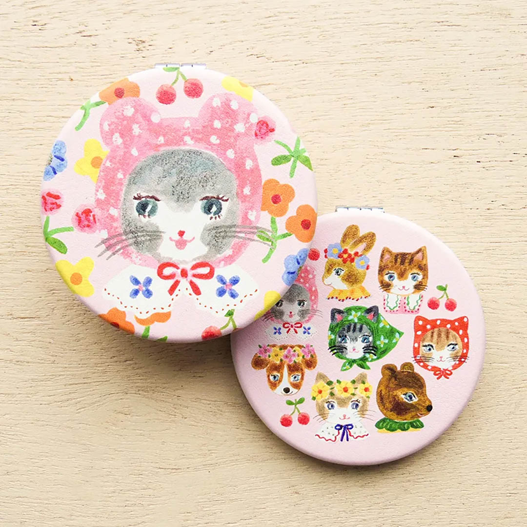 Aiko Fukawa Stationery: Niko Niko Compact Mirror