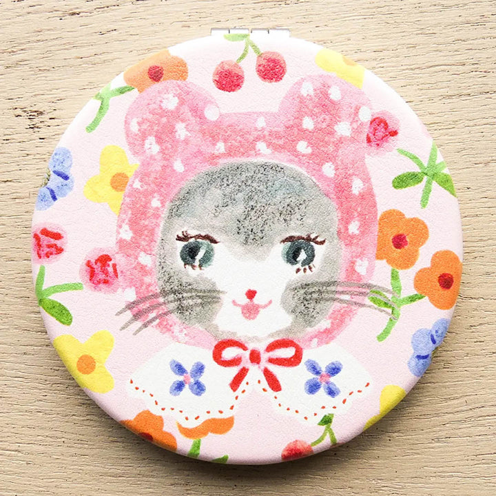 Aiko Fukawa Stationery: Niko Niko Compact Mirror