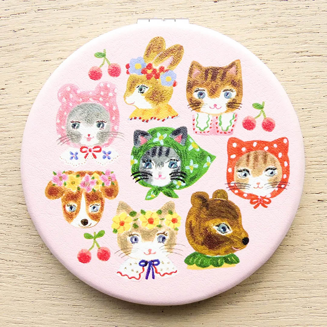 Aiko Fukawa Stationery: Niko Niko Compact Mirror