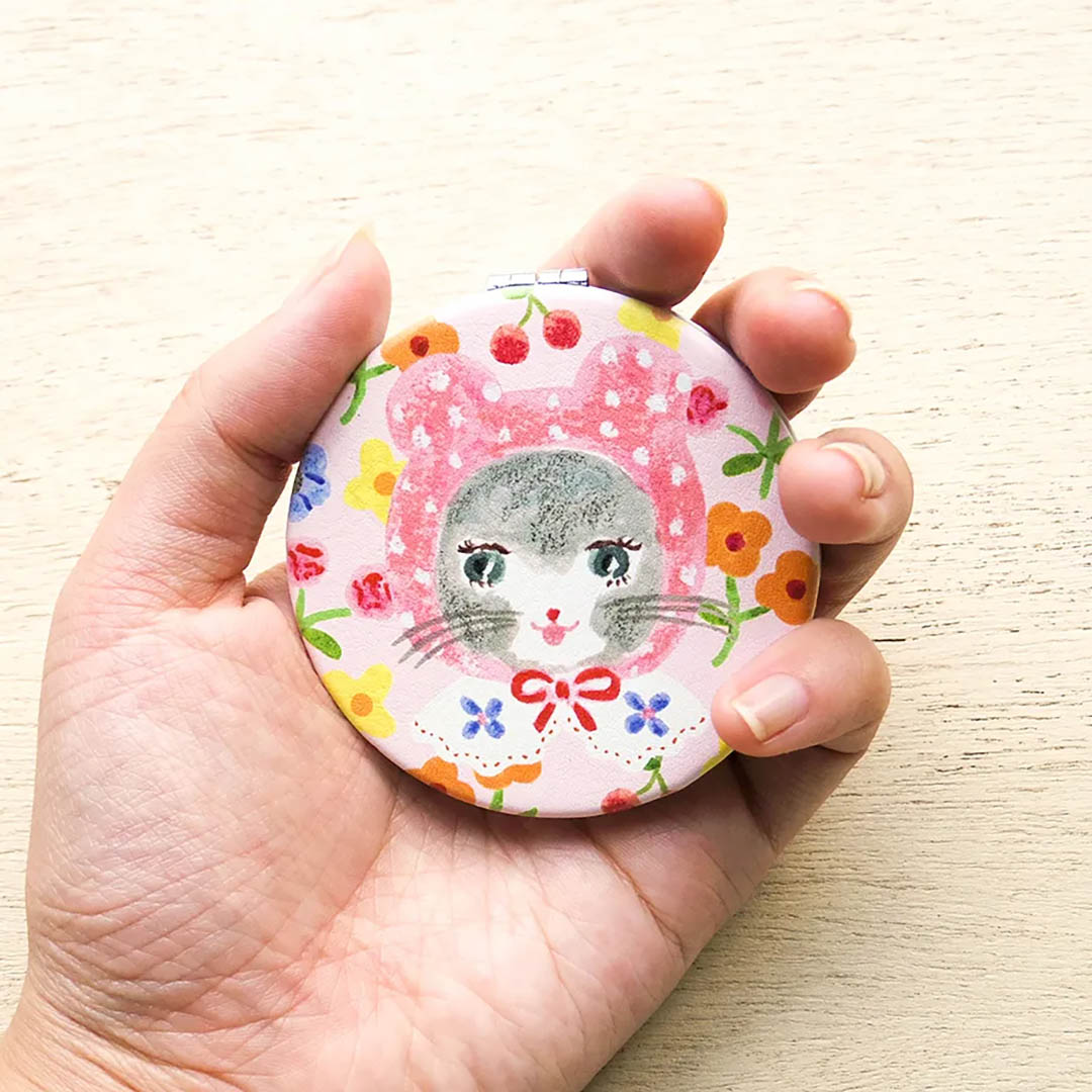 Aiko Fukawa Stationery: Niko Niko Compact Mirror