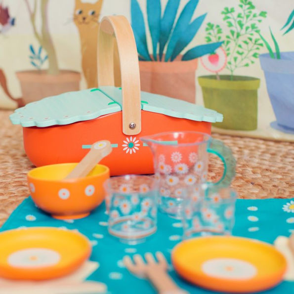 NEW Pic Nic Tea Time Set