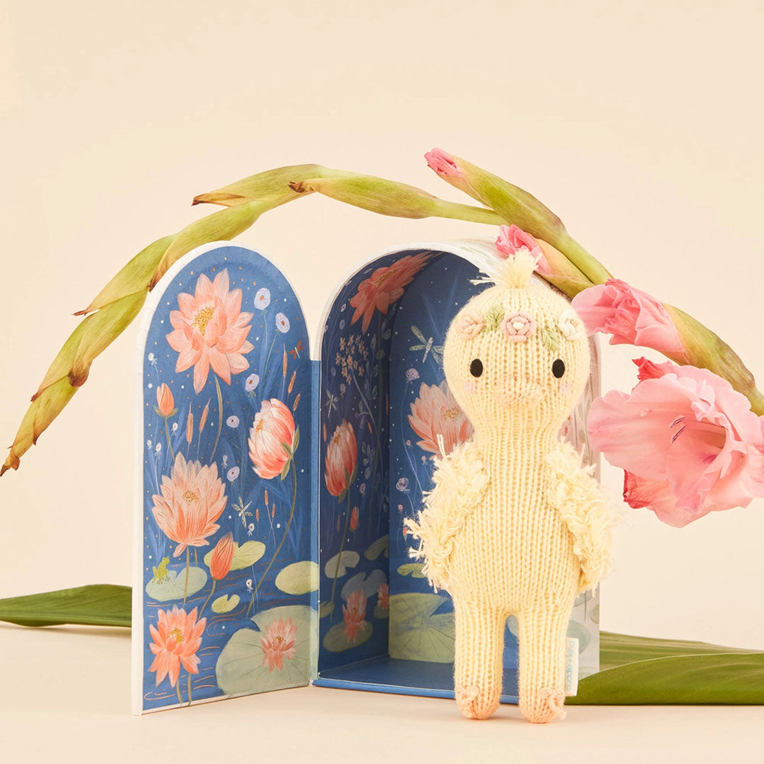 Tiny Flora the Duckling Knit Doll (Mauve)