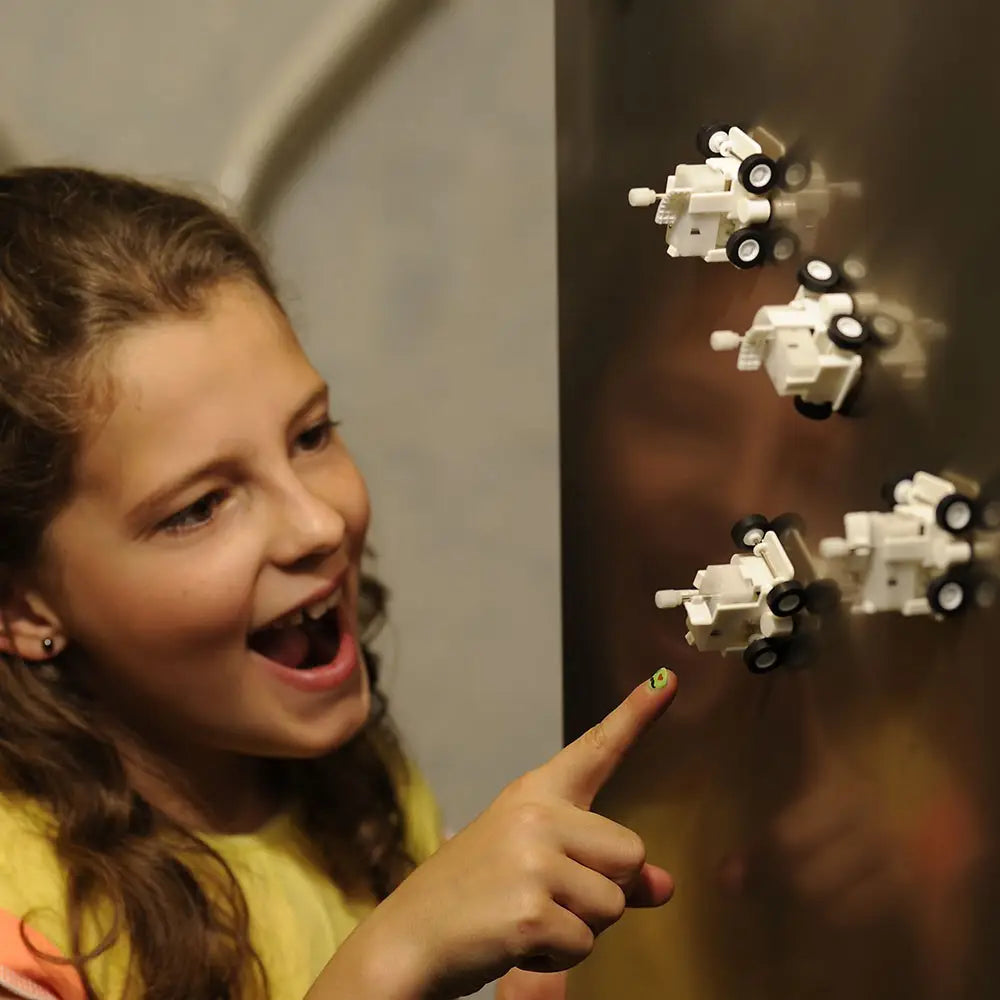 Kidzlabs: Zero-Gravity Fridge Rover
