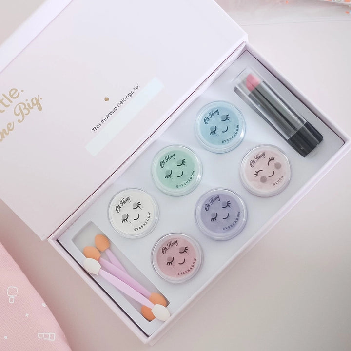 NEW Oh Flossy Deluxe Makeup Set - Soft Pink with Sparkles