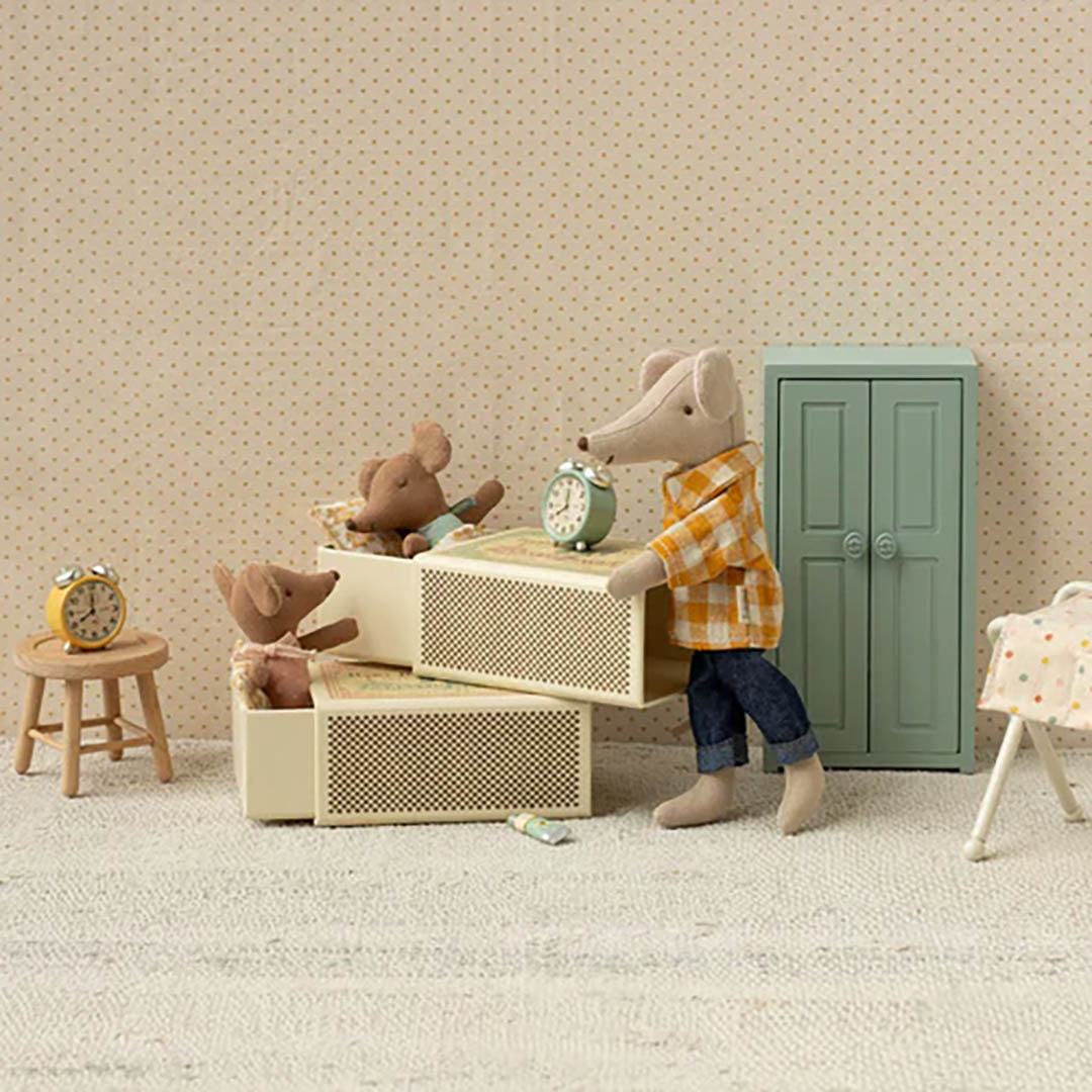 Sleepy wakey baby mouse in matchbox - Rose