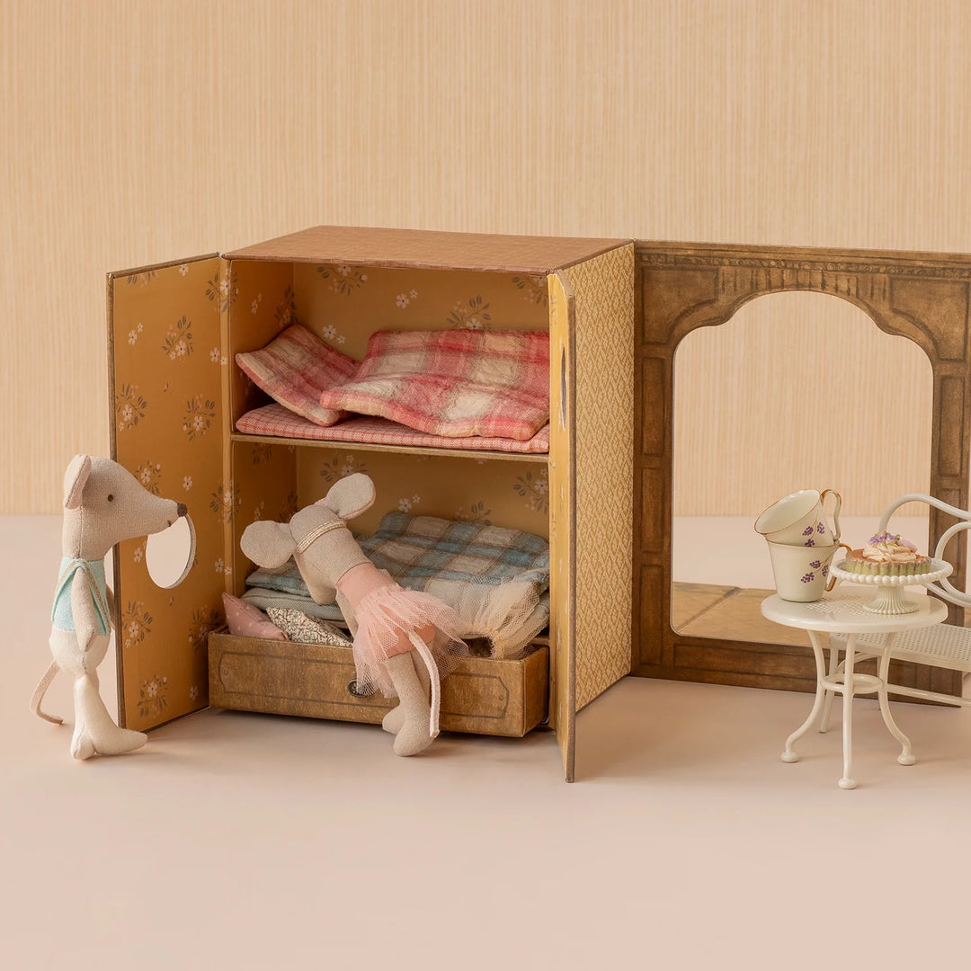 Ballet mice in dance studio, Little sister and brother