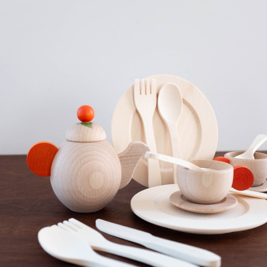 Wooden German Tableware Set Natural