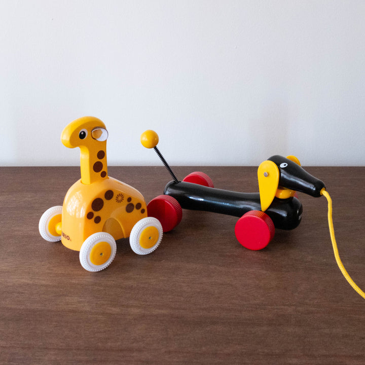 Wooden Push and Go Giraffe Toy