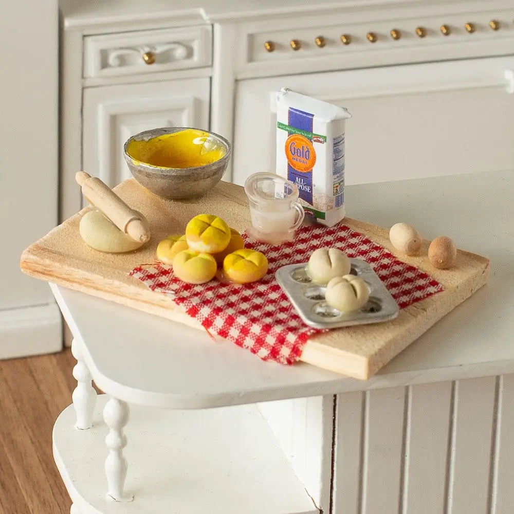NEW Dollhouse Miniatures: Miniature Tabletop Baking Bread Set