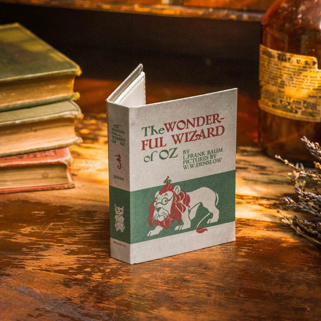 Book Wallet - The Wonderful Wizard of Oz by L. Frank Baum 1900