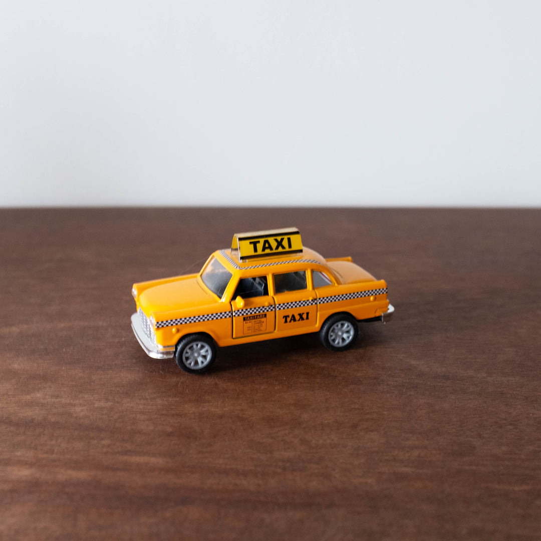 NEW Die Cast Metal Cars: Retro Yellow Taxi Cab with Light and Sound